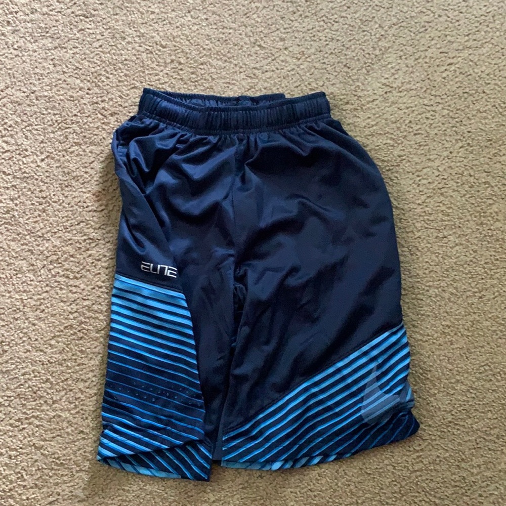 Boys large Nike elite shorts